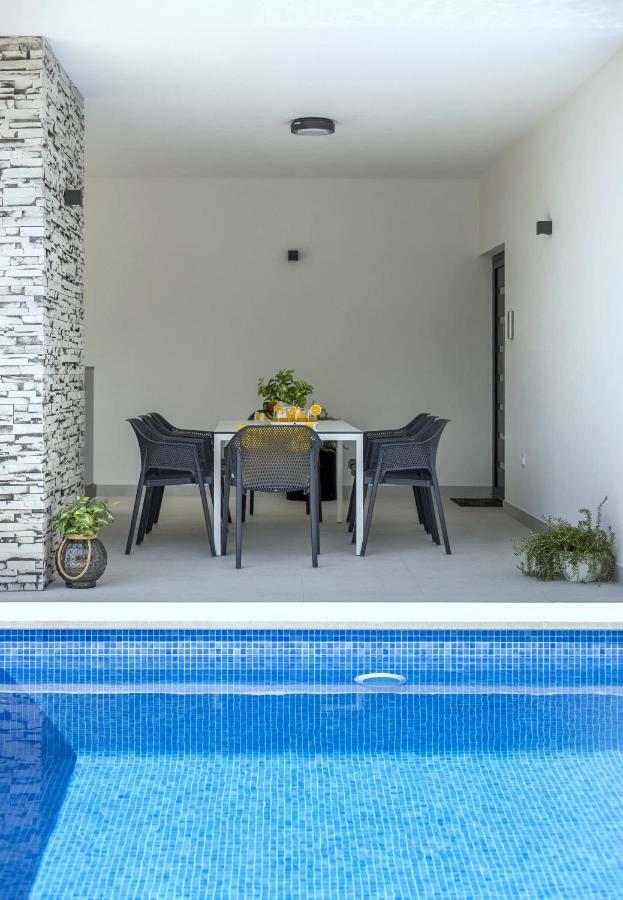 Villa Ema Kastela With Private Heated Pool Екстер'єр фото
