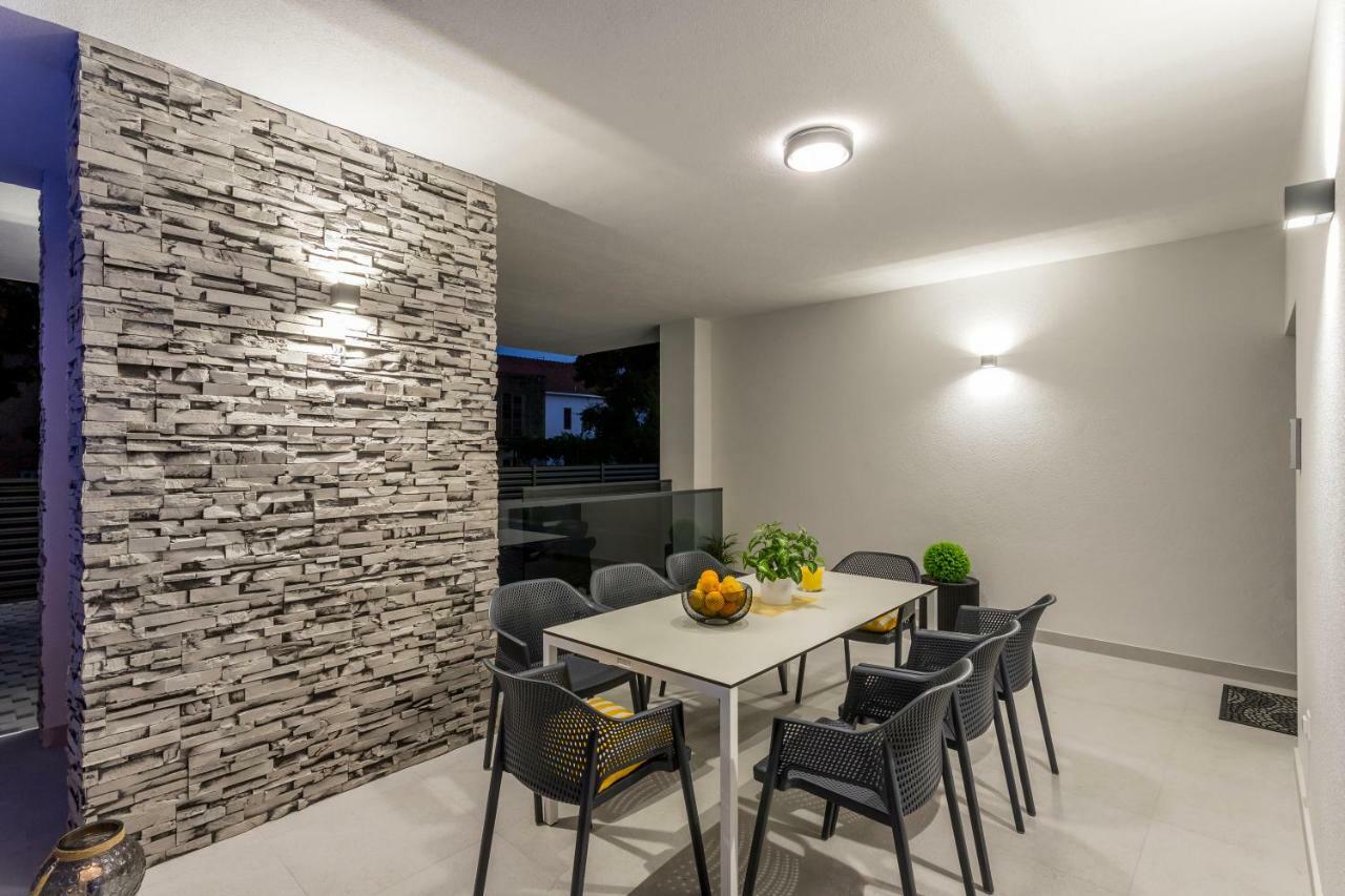 Villa Ema Kastela With Private Heated Pool Екстер'єр фото